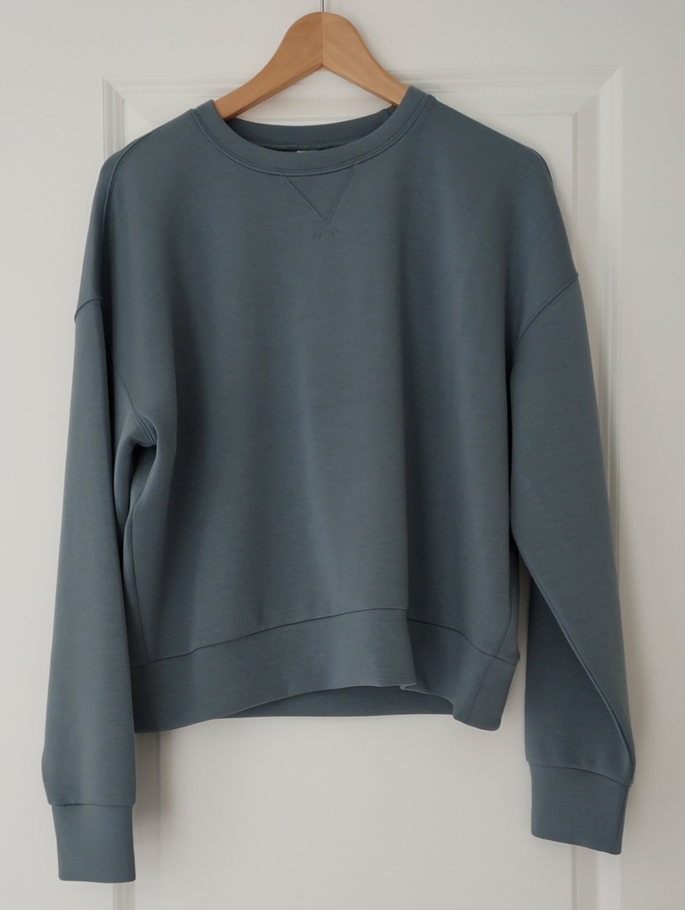 NWOT SPANX air essentials crewneck